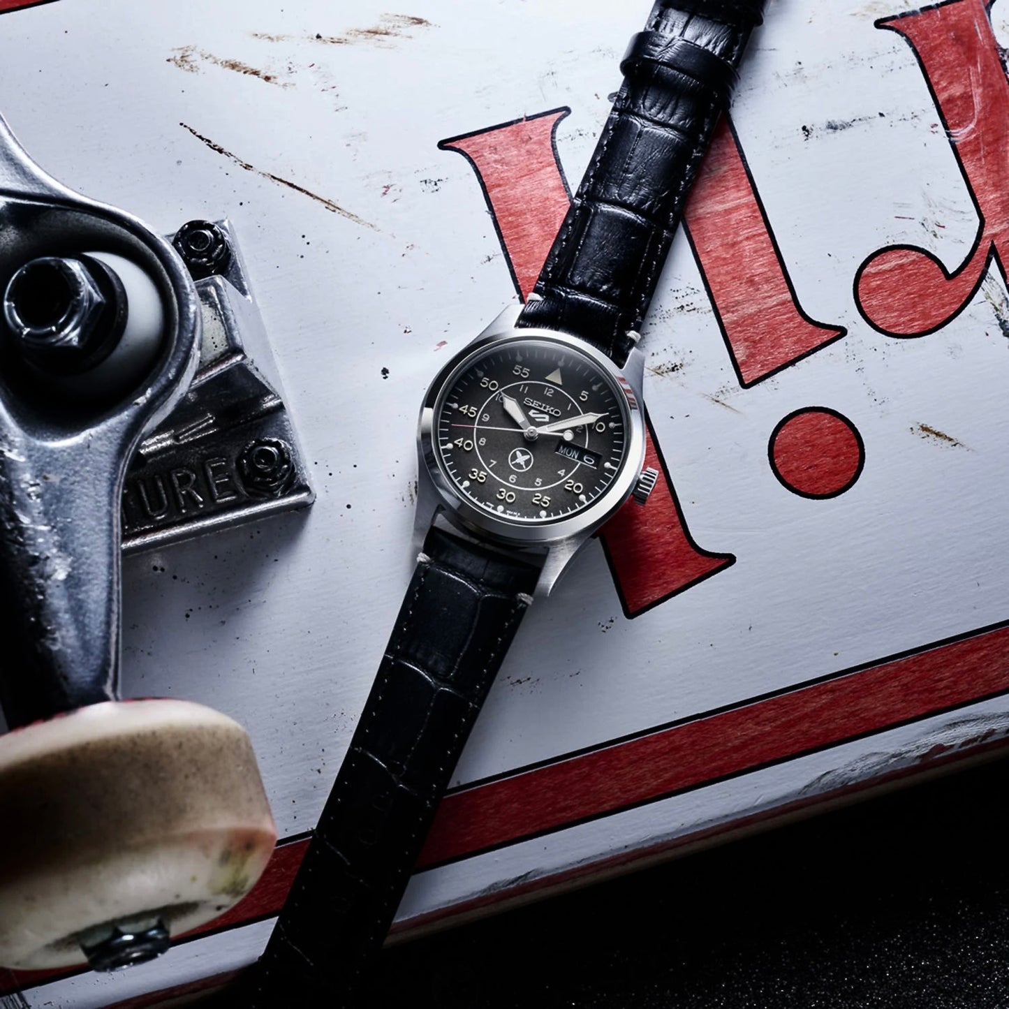 SEIKO 5 WATCHES Mod. SRPL31K1 - Simons & Roth Watches