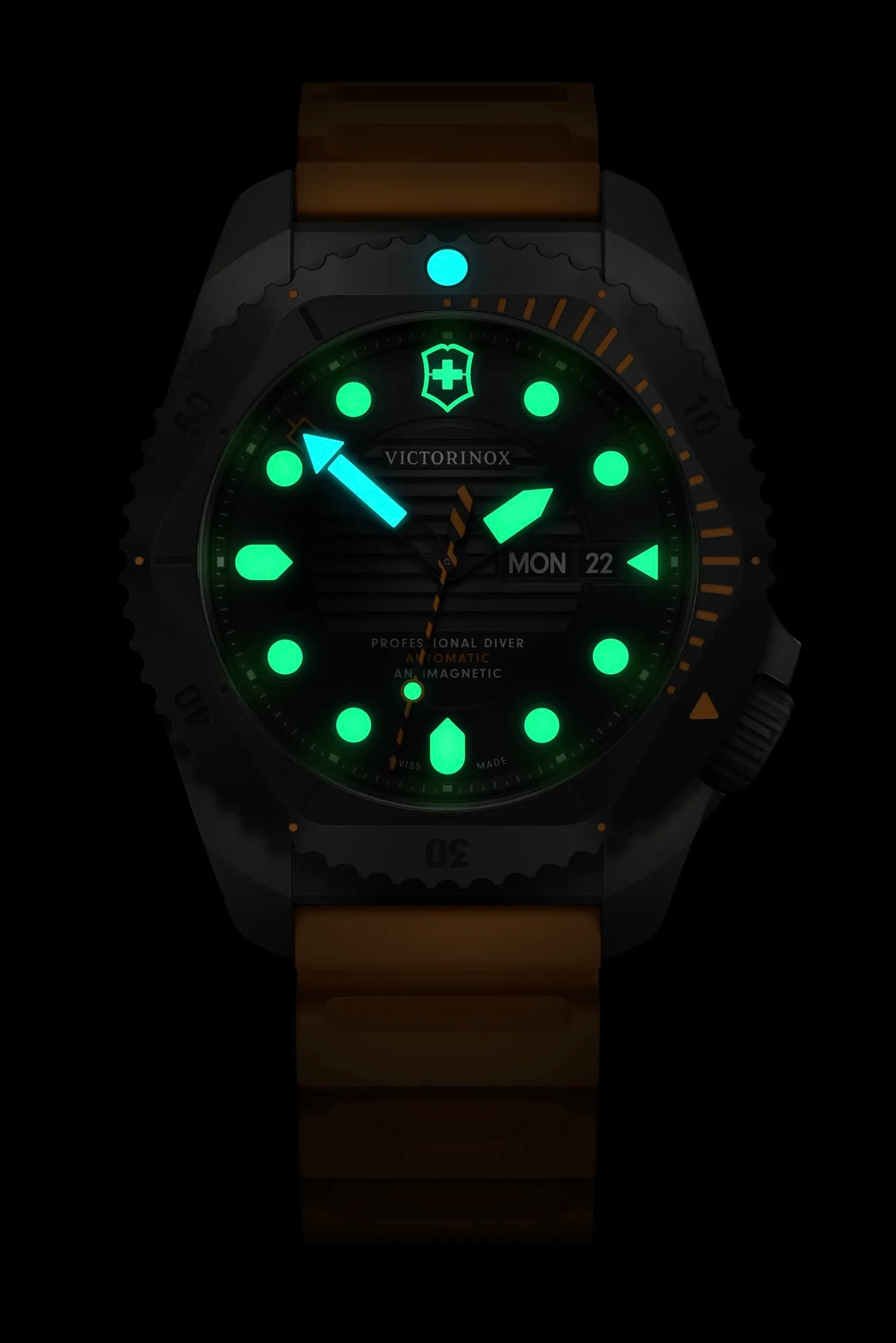 VICTORINOX WATCHES Mod. V241996 - Simons & Roth Watches